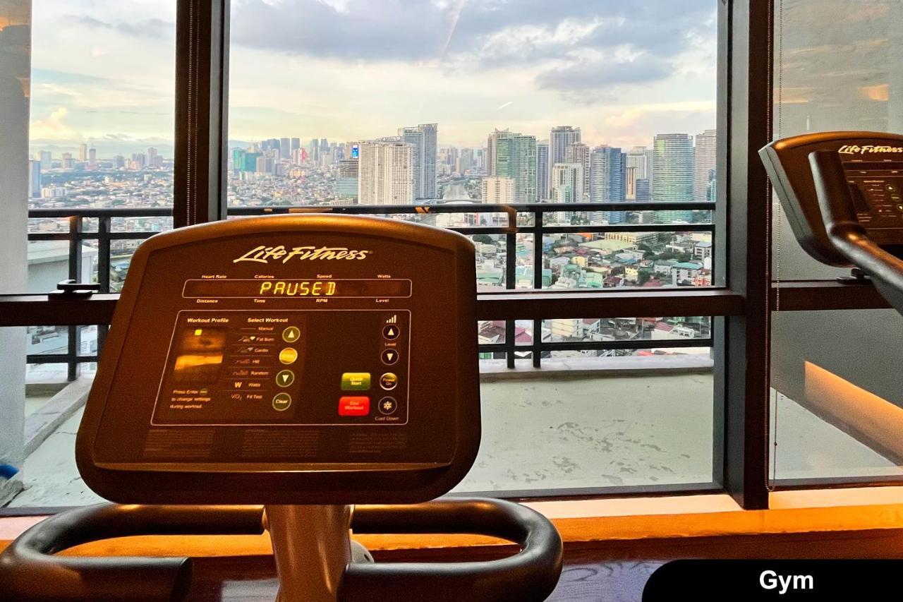 The Gramercy Residences Manila Esterno foto