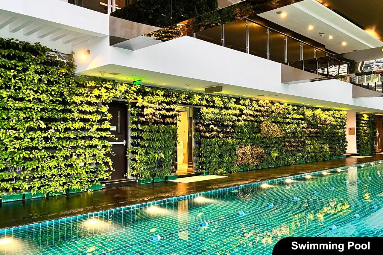 The Gramercy Residences Manila Esterno foto