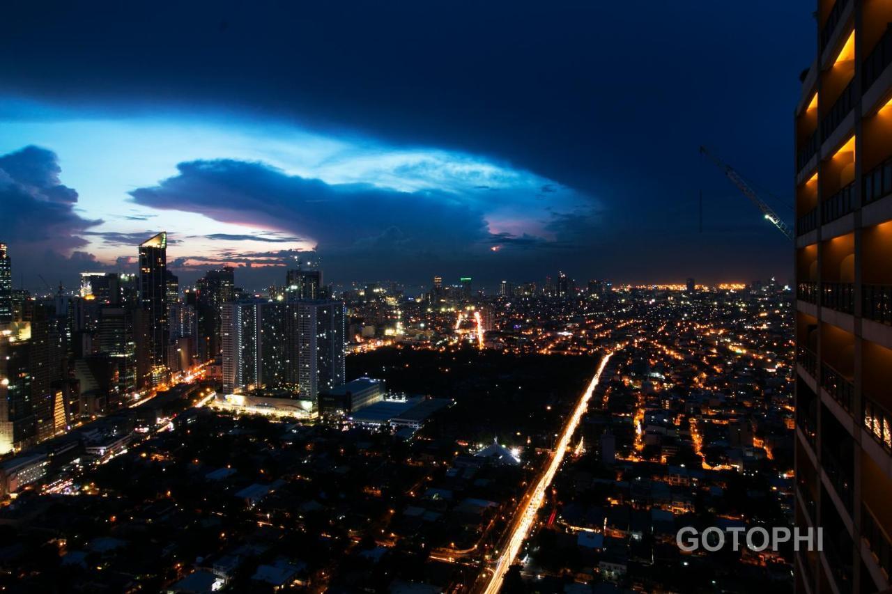 The Gramercy Residences Manila Esterno foto